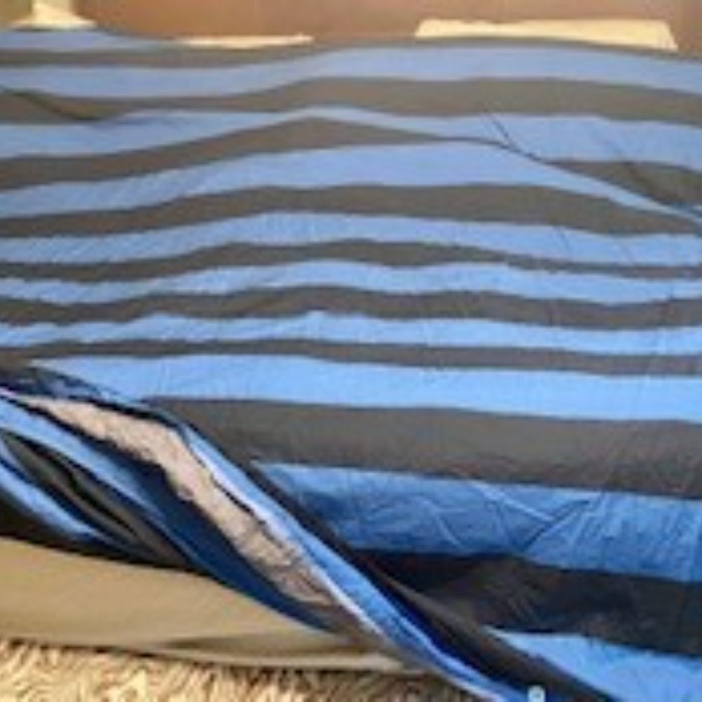 NWT PB Teen Rugby Striped Duvet Navy and Blue Queen